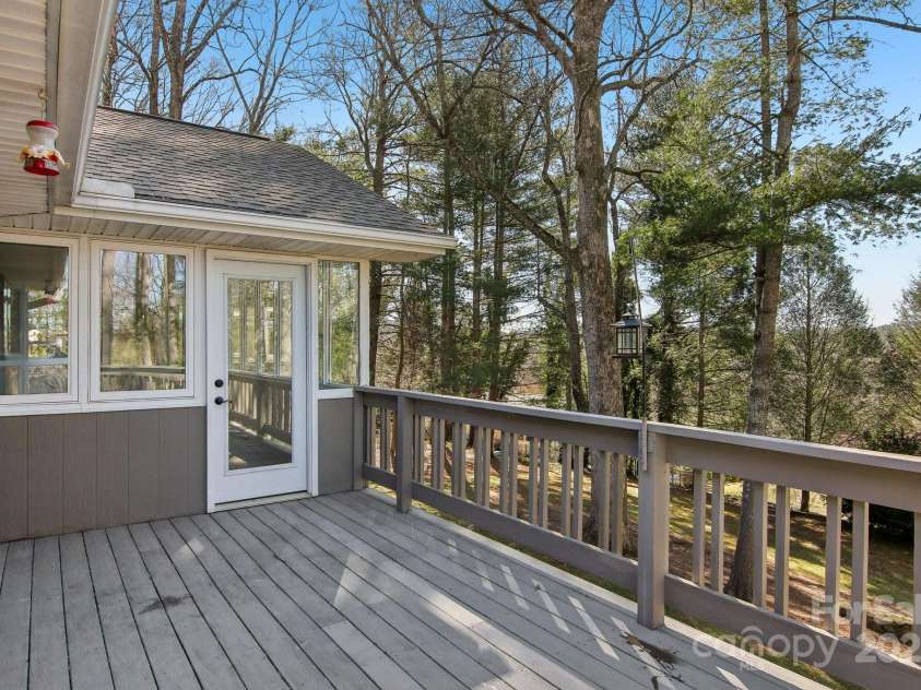 127 Kalmia Terrace Court, Hendersonville, NC 28739.  MLS# CAR4227852, YatesRealty ID 5821. 