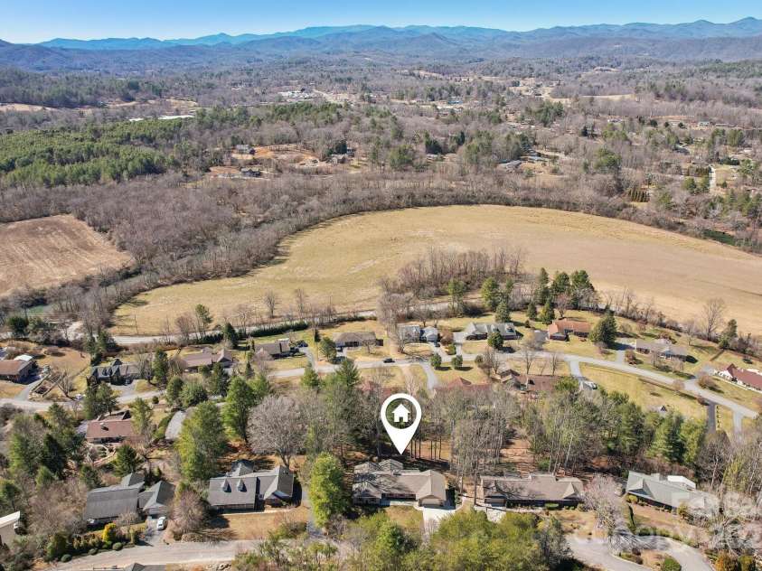 127 Kalmia Terrace Court, Hendersonville, NC 28739.  MLS# CAR4227852, YatesRealty ID 5821. 