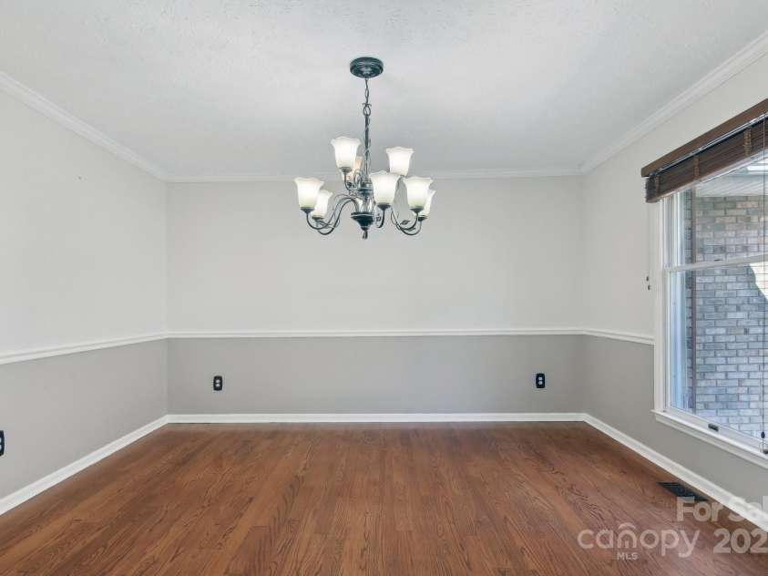 127 Kalmia Terrace Court, Hendersonville, NC 28739.  MLS# CAR4227852, YatesRealty ID 5821. Dining Room