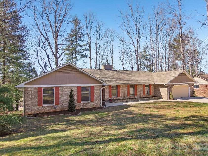 127 Kalmia Terrace Court, Hendersonville, NC 28739.  MLS# CAR4227852, YatesRealty ID 5821. Front of home