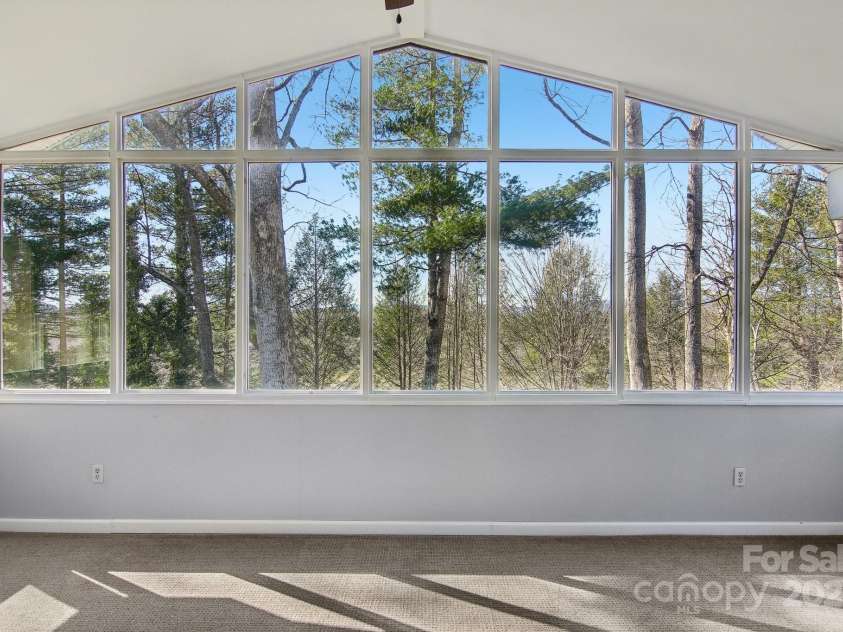 127 Kalmia Terrace Court, Hendersonville, NC 28739.  MLS# CAR4227852, YatesRealty ID 5821. Sunroom