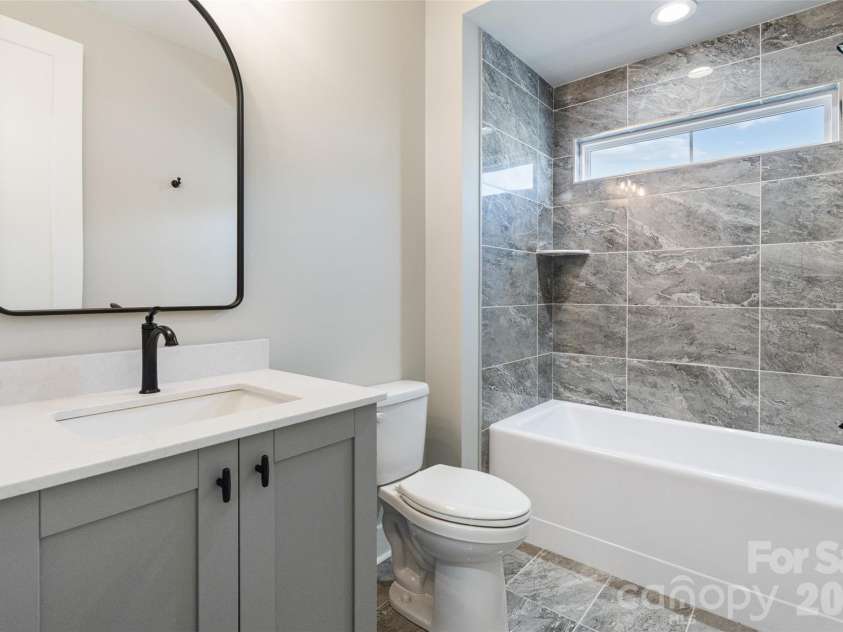 4031 Pritchard Place, Fort Mill, SC 29715.  MLS# CAR4391499, YatesRealty ID 5821. Full Bathroom 3/Attached to Bedroom 3
