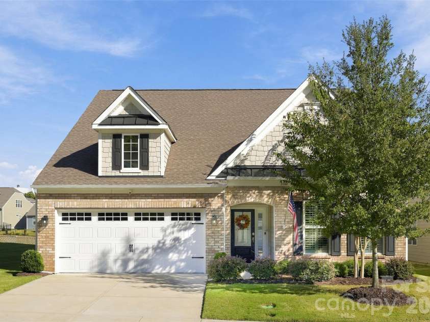 3162 Windhaven Lane, Tega Cay, SC 29708.  MLS# CAR4434420, YatesRealty ID 58210. 3162 Windhaven Lane
