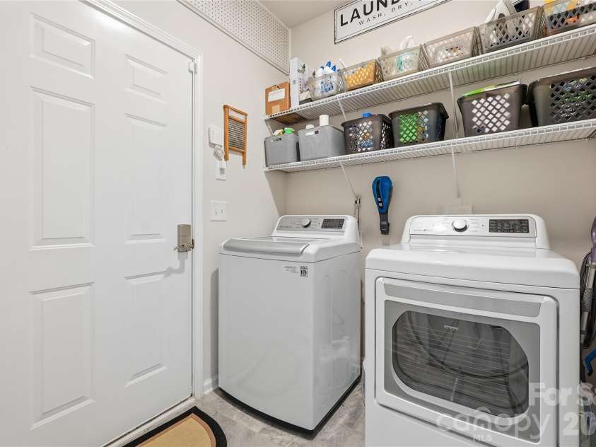 3162 Windhaven Lane, Tega Cay, SC 29708.  MLS# CAR4434420, YatesRealty ID 58210. Laundry Room with access to garage