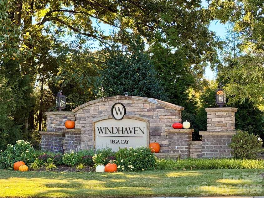3162 Windhaven Lane, Tega Cay, SC 29708.  MLS# CAR4434420, YatesRealty ID 58210. Windhaven-The Meadows