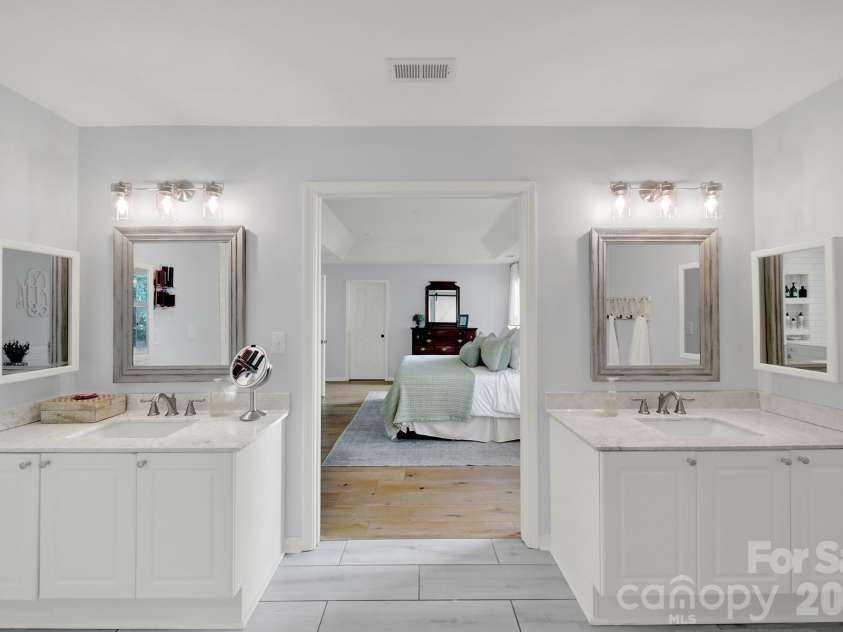 117 Doby Creek Court, Fort Mill, SC 29715.  MLS# CAR4434295, YatesRealty ID 58213. 