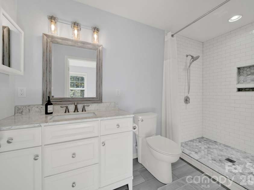 117 Doby Creek Court, Fort Mill, SC 29715.  MLS# CAR4434295, YatesRealty ID 58213. 