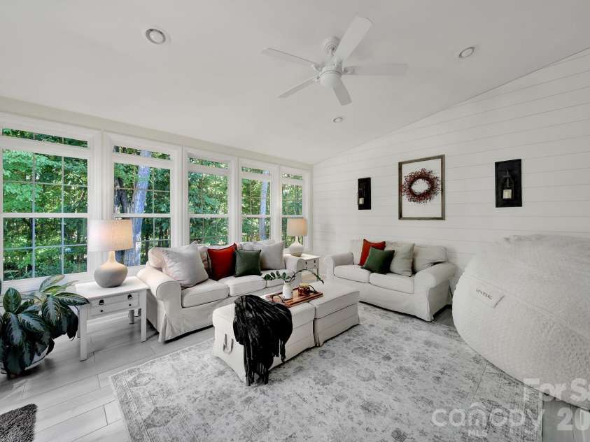 117 Doby Creek Court, Fort Mill, SC 29715.  MLS# CAR4434295, YatesRealty ID 58213. 