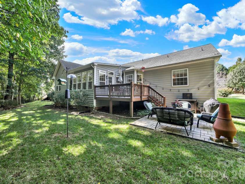 117 Doby Creek Court, Fort Mill, SC 29715.  MLS# CAR4434295, YatesRealty ID 58213. 