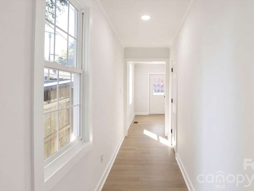 604 Oak Street, Mooresville, NC 28115.  MLS# CAR4434539, YatesRealty ID 58214. 