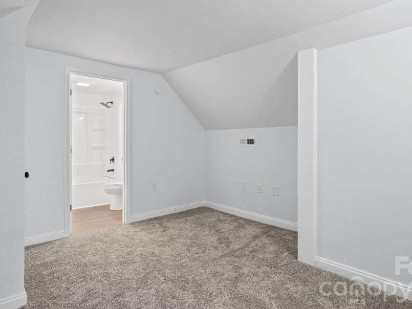 604 Oak Street, Mooresville, NC 28115.  MLS# CAR4434539, YatesRealty ID 58214. 