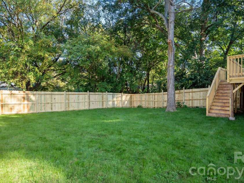 604 Oak Street, Mooresville, NC 28115.  MLS# CAR4434539, YatesRealty ID 58214. 