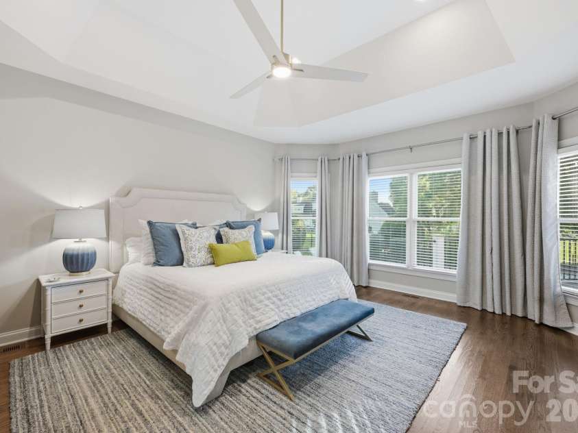 105 Kings Crest Drive, Mooresville, NC 28117.  MLS# CAR4434427, YatesRealty ID 58217. Primary Suite on Main Level