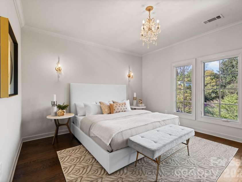 2043 Sharon Lane, Charlotte, NC 28211.  MLS# CAR4357556, YatesRealty ID 5822. Bedroom 3 