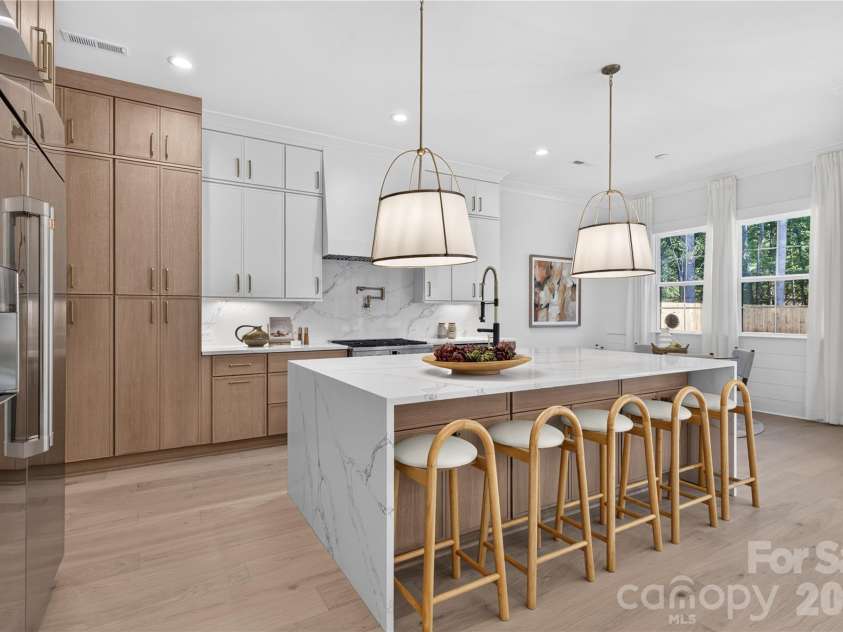 215 Smithfield Drive, Charlotte, NC 28270.  MLS# CAR4435405, YatesRealty ID 58221. 