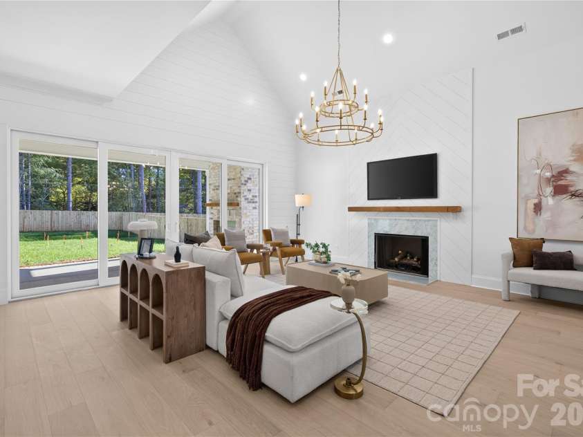 215 Smithfield Drive, Charlotte, NC 28270.  MLS# CAR4435405, YatesRealty ID 58221. 