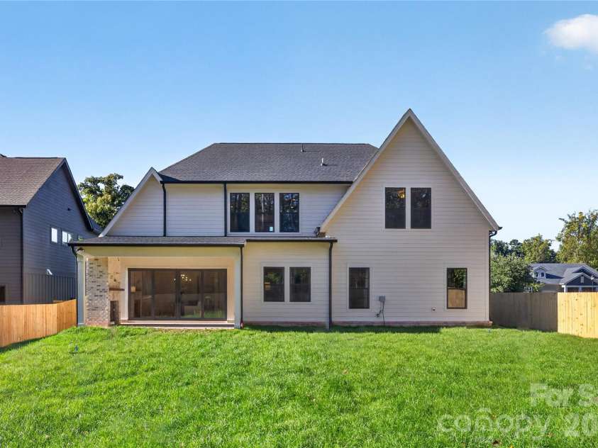 215 Smithfield Drive, Charlotte, NC 28270.  MLS# CAR4435405, YatesRealty ID 58221. 