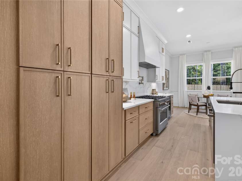 215 Smithfield Drive, Charlotte, NC 28270.  MLS# CAR4435405, YatesRealty ID 58221. 