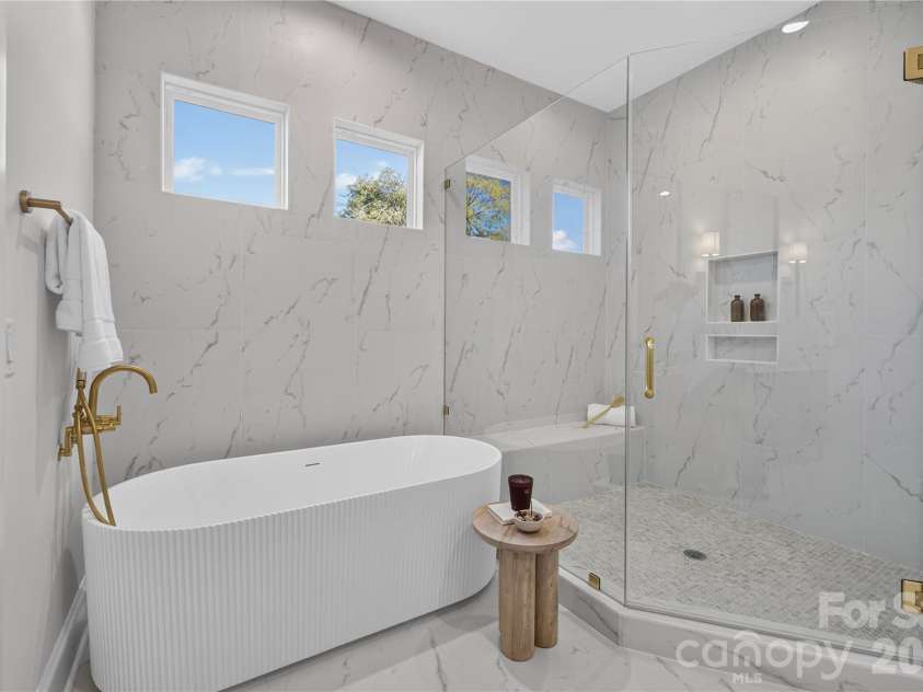 215 Smithfield Drive, Charlotte, NC 28270.  MLS# CAR4435405, YatesRealty ID 58221. 