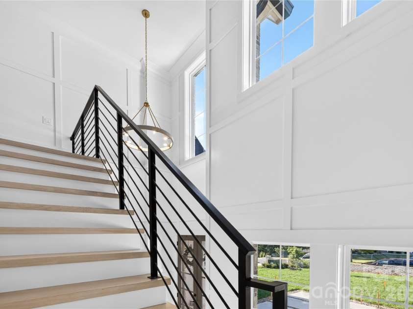 215 Smithfield Drive, Charlotte, NC 28270.  MLS# CAR4435405, YatesRealty ID 58221. 