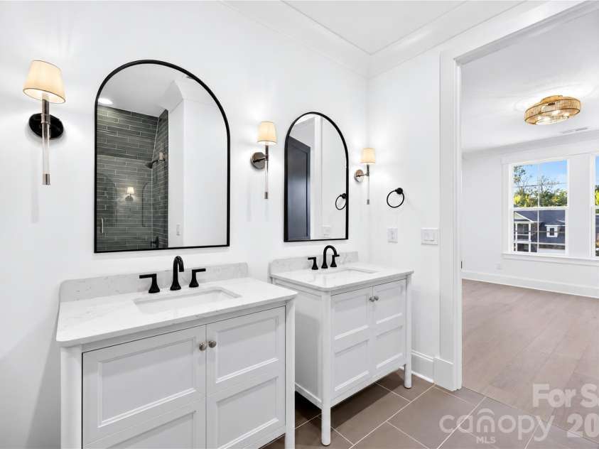 215 Smithfield Drive, Charlotte, NC 28270.  MLS# CAR4435405, YatesRealty ID 58221. 