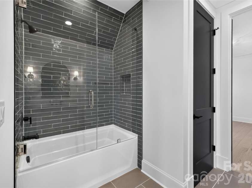 215 Smithfield Drive, Charlotte, NC 28270.  MLS# CAR4435405, YatesRealty ID 58221. 