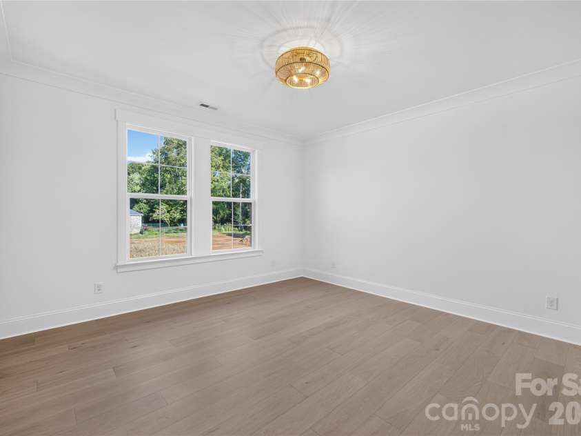215 Smithfield Drive, Charlotte, NC 28270.  MLS# CAR4435405, YatesRealty ID 58221. 