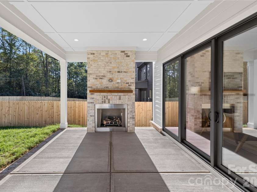 215 Smithfield Drive, Charlotte, NC 28270.  MLS# CAR4435405, YatesRealty ID 58221. 