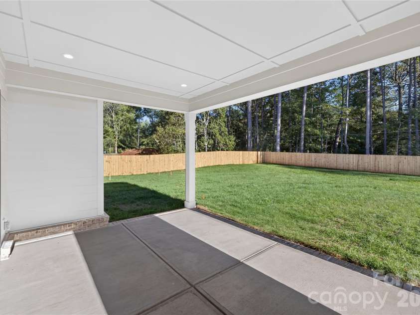 215 Smithfield Drive, Charlotte, NC 28270.  MLS# CAR4435405, YatesRealty ID 58221. 