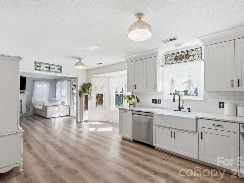 107 White Branch Court, Fort Mill, SC 29715.  MLS# CAR4434853, YatesRealty ID 58222. 