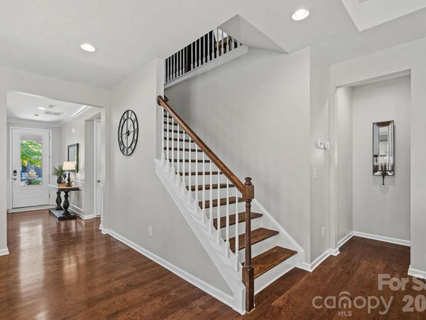 11237 Black Brant Lane, Charlotte, NC 28278.  MLS# CAR4435300, YatesRealty ID 58223. 