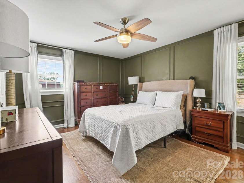 5621 Alanhurst Place, Charlotte, NC 28217.  MLS# CAR4424544, YatesRealty ID 58226. Primary Bedroom