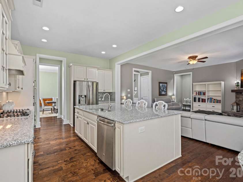 8322 Marigold Place, Harrisburg, NC 28075.  MLS# CAR4434976, YatesRealty ID 58227. 