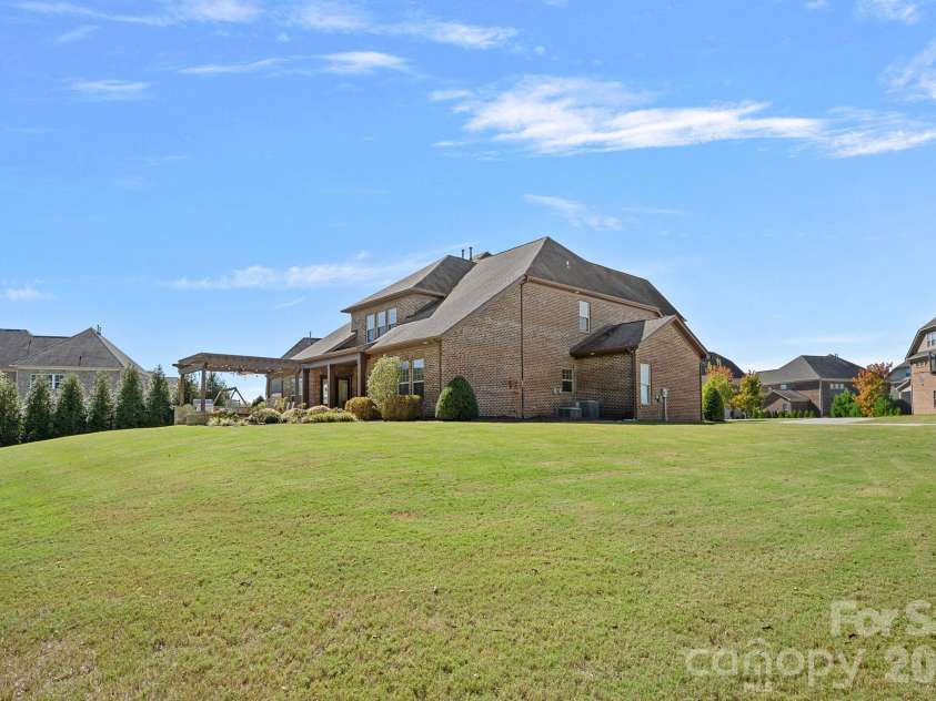 8322 Marigold Place, Harrisburg, NC 28075.  MLS# CAR4434976, YatesRealty ID 58227. 