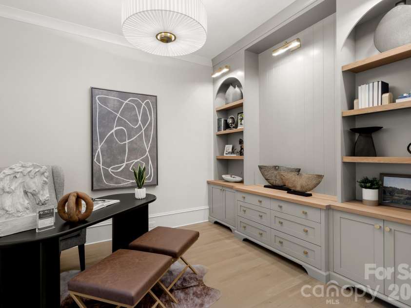 542 Lansdowne Road, Charlotte, NC 28270.  MLS# CAR4425418, YatesRealty ID 58228. 