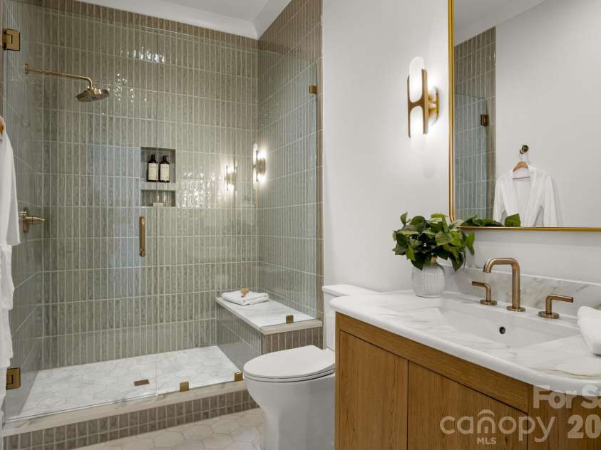 542 Lansdowne Road, Charlotte, NC 28270.  MLS# CAR4425418, YatesRealty ID 58228. 