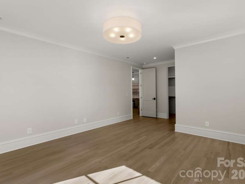 542 Lansdowne Road, Charlotte, NC 28270.  MLS# CAR4425418, YatesRealty ID 58228. 
