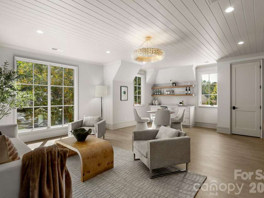 542 Lansdowne Road, Charlotte, NC 28270.  MLS# CAR4425418, YatesRealty ID 58228. 