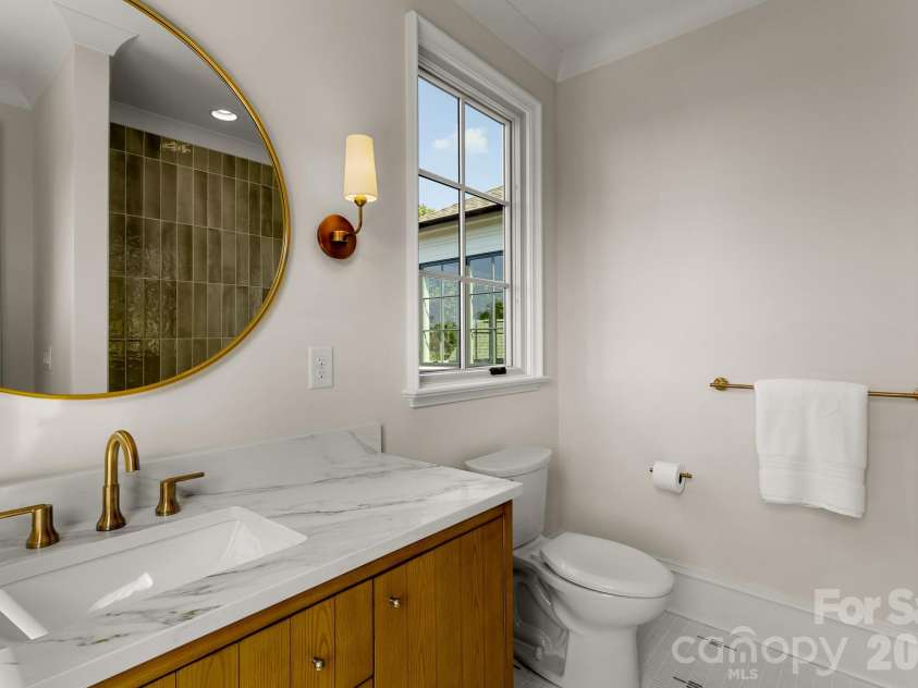 542 Lansdowne Road, Charlotte, NC 28270.  MLS# CAR4425418, YatesRealty ID 58228. 