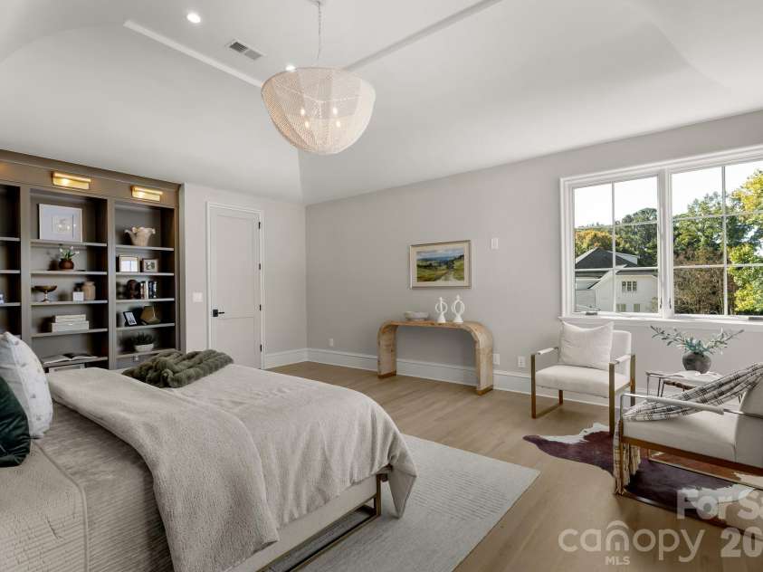 542 Lansdowne Road, Charlotte, NC 28270.  MLS# CAR4425418, YatesRealty ID 58228. 