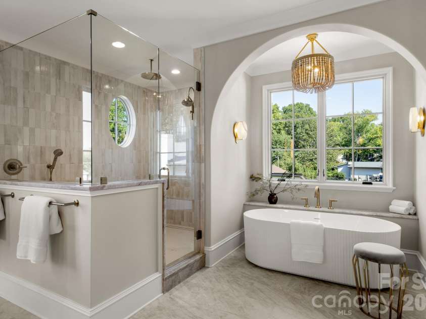 542 Lansdowne Road, Charlotte, NC 28270.  MLS# CAR4425418, YatesRealty ID 58228. 