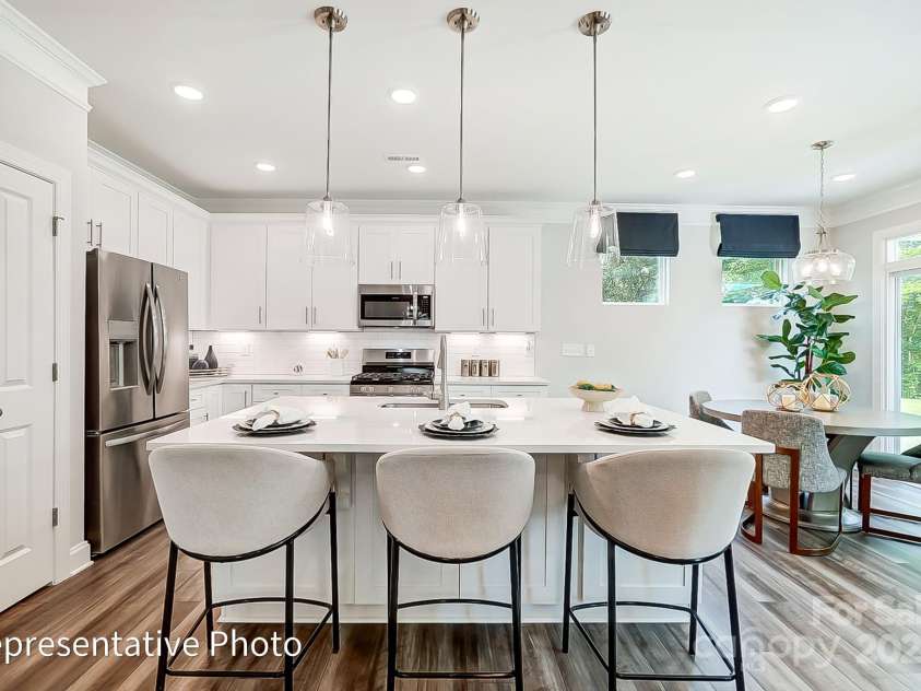 8611 Frank Grier Road, Charlotte, NC 28215.  MLS# CAR4280571, YatesRealty ID 5823. 