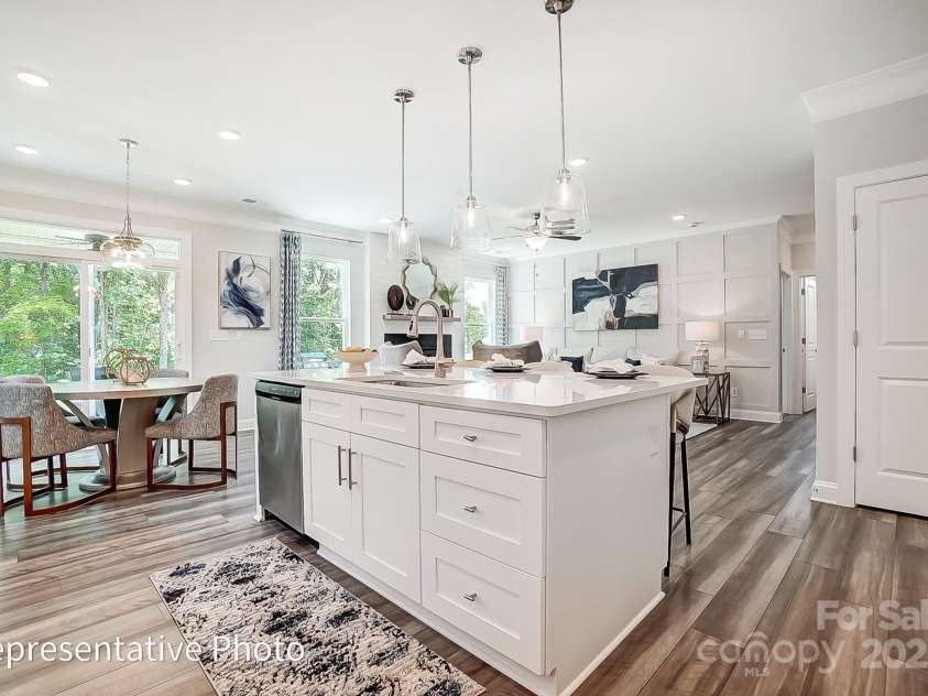 8611 Frank Grier Road, Charlotte, NC 28215.  MLS# CAR4280571, YatesRealty ID 5823. 