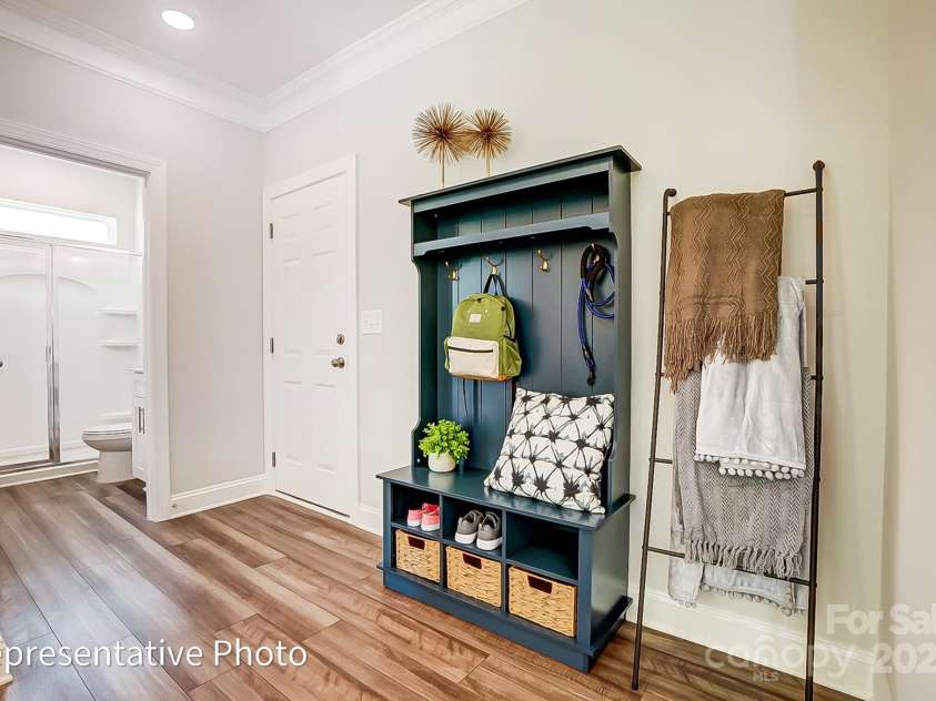 8611 Frank Grier Road, Charlotte, NC 28215.  MLS# CAR4280571, YatesRealty ID 5823. 