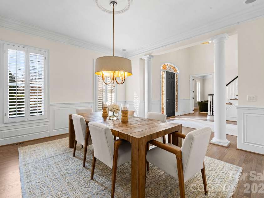 8721 Lake Challis Lane, Charlotte, NC 28226.  MLS# CAR4339803, YatesRealty ID 5823. Dining Room 