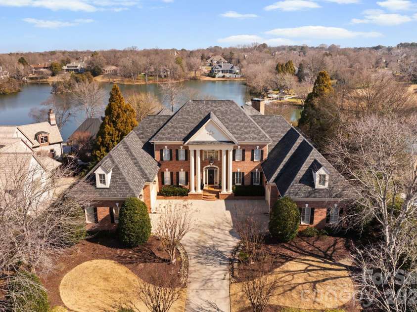 8721 Lake Challis Lane, Charlotte, NC 28226.  MLS# CAR4339803, YatesRealty ID 5823. Front Exterior 