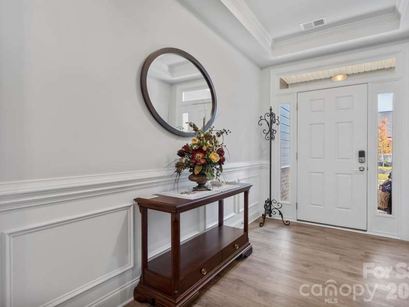124 Prestwick Way, Mooresville, NC 28115.  MLS# CAR4430605, YatesRealty ID 58231. 