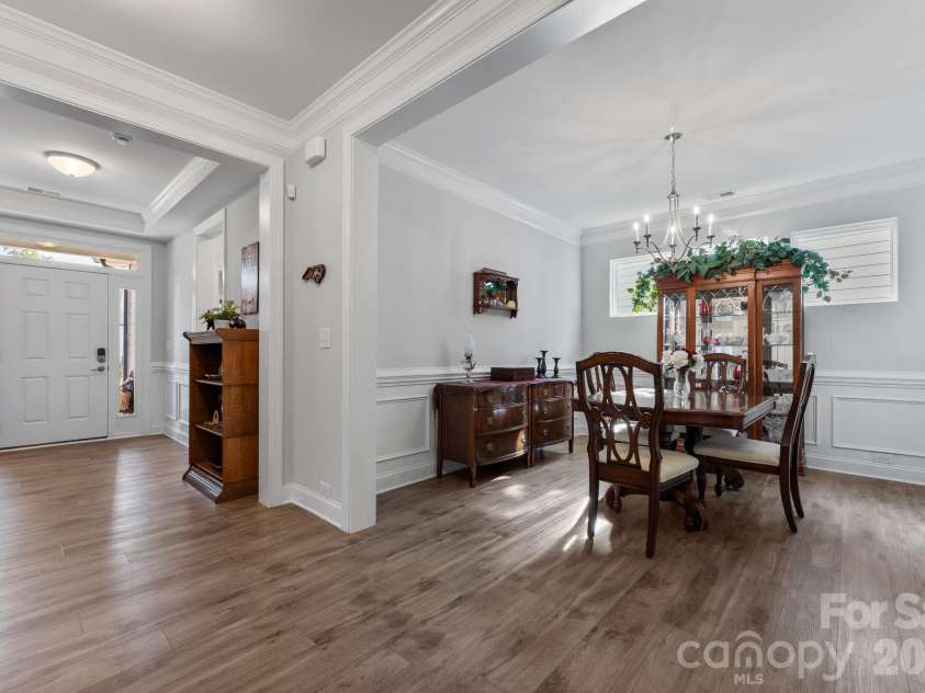 124 Prestwick Way, Mooresville, NC 28115.  MLS# CAR4430605, YatesRealty ID 58231. 