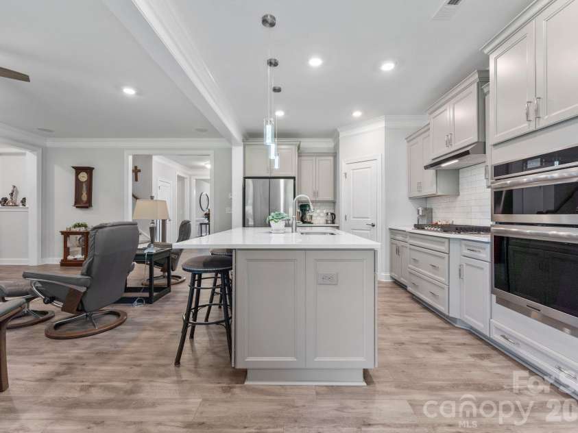 124 Prestwick Way, Mooresville, NC 28115.  MLS# CAR4430605, YatesRealty ID 58231. 