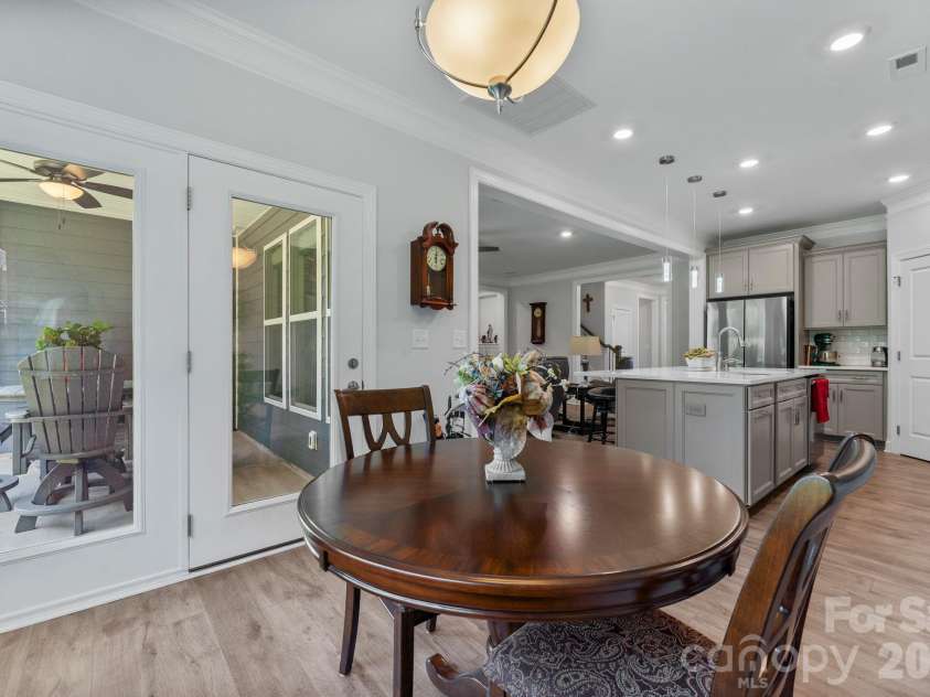 124 Prestwick Way, Mooresville, NC 28115.  MLS# CAR4430605, YatesRealty ID 58231. 